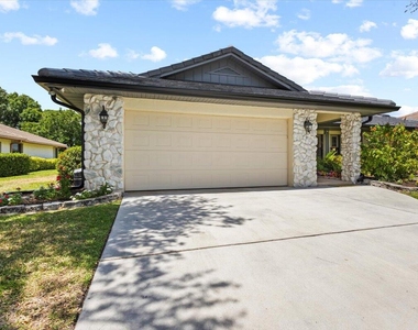 1345 Sw Cedar Cove - Photo Thumbnail 43