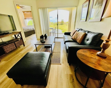 2040 Greenview Shores Boulevard - Photo Thumbnail 6