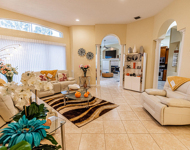 431 Nw Cool Water Court - Photo Thumbnail 1
