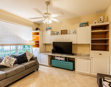 431 Nw Cool Water Court - Photo Thumbnail 12