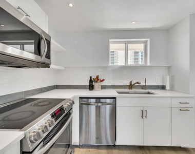 2840 N Ocean Boulevard - Photo Thumbnail 6