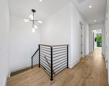 320 Ne Wavecrest Way - Photo Thumbnail 33