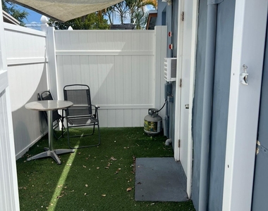 7151 Nw Taft Street - Photo Thumbnail 3