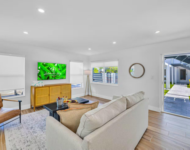347 N Birch Road - Photo Thumbnail 7