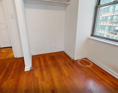  esst 38 st new york - Photo Thumbnail 2