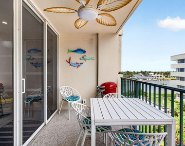 1236 Hillsboro Mile - Photo Thumbnail 62