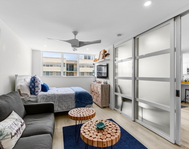 1236 Hillsboro Mile - Photo Thumbnail 48