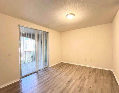 6812 W Sample Road - Photo Thumbnail 13