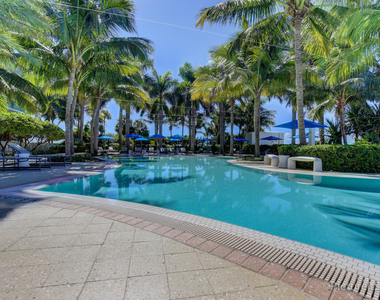 1 N Ocean Boulevard - Photo Thumbnail 14