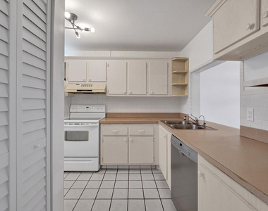 9470 Poinciana Place - Photo Thumbnail 7