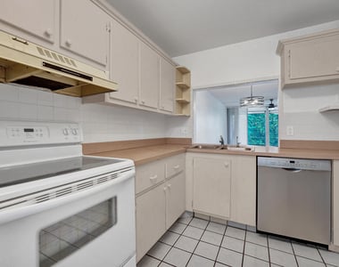 9470 Poinciana Place - Photo Thumbnail 12