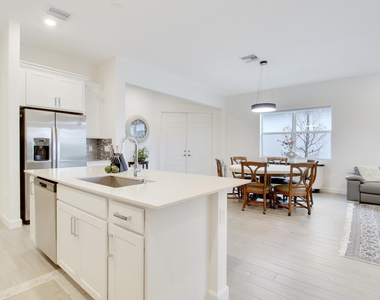 8914 Kingsmoor Way - Photo Thumbnail 13