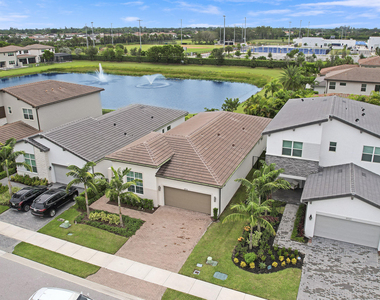8914 Kingsmoor Way - Photo Thumbnail 2