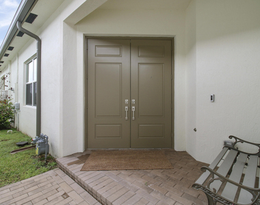 8914 Kingsmoor Way - Photo Thumbnail 7