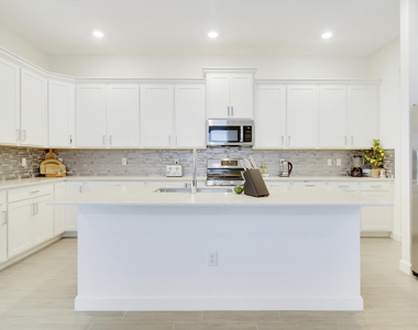 8914 Kingsmoor Way - Photo Thumbnail 10