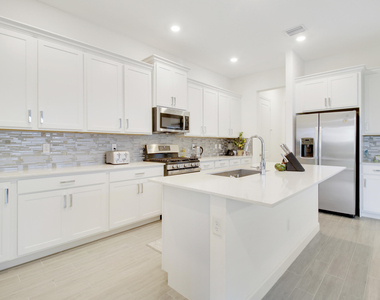 8914 Kingsmoor Way - Photo Thumbnail 11