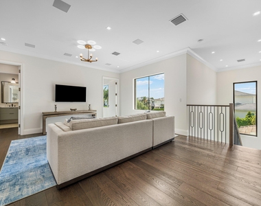 3192 Blue Cypress Lane - Photo Thumbnail 27