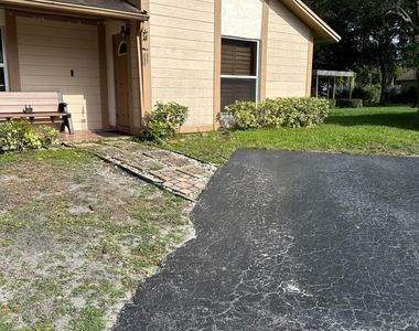 2086 Sw 71st Way - Photo Thumbnail 1