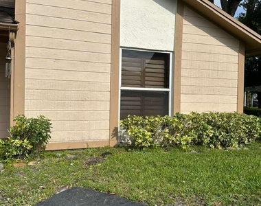 2086 Sw 71st Way - Photo Thumbnail 11