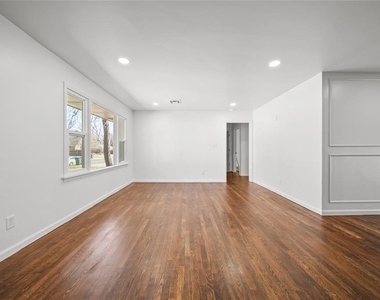 1034 W Boyd Street - Photo Thumbnail 3