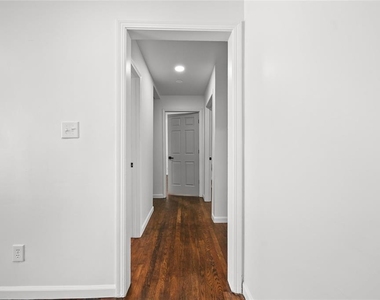1034 W Boyd Street - Photo Thumbnail 13