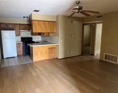 1600 Grandview Street - Photo Thumbnail 1