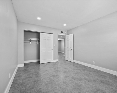 1470 N Dixie Highway - Photo Thumbnail 16