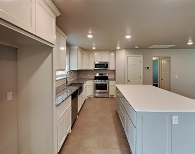 1409 E Covell Road - Photo Thumbnail 4
