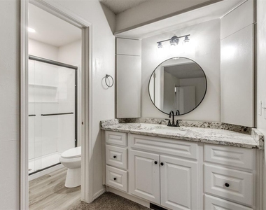 1400 Devonshire Circle - Photo Thumbnail 19
