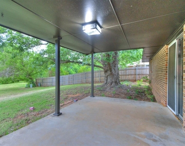 1400 Devonshire Circle - Photo Thumbnail 22