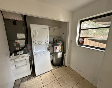 1424 Sw 9th Street - Photo Thumbnail 16