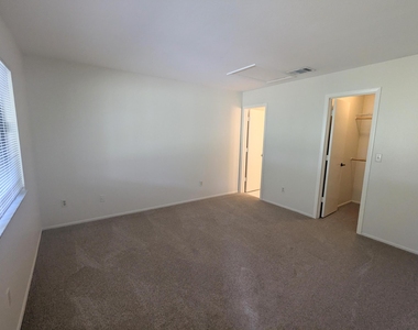 1455 Se Colchester Circle - Photo Thumbnail 10