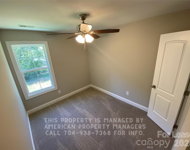 2701 Vale Avenue - Photo Thumbnail 8