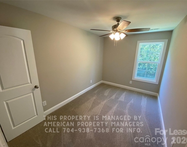 2701 Vale Avenue - Photo Thumbnail 11