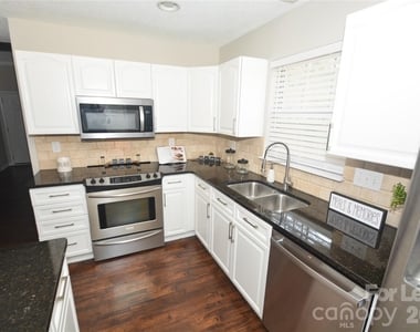 605 Mountainwater Drive - Photo Thumbnail 11