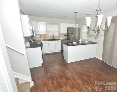 605 Mountainwater Drive - Photo Thumbnail 8