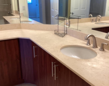 2421 Ne 65th Street - Photo Thumbnail 31