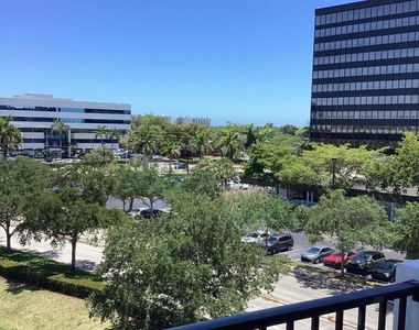 2421 Ne 65th Street - Photo Thumbnail 17