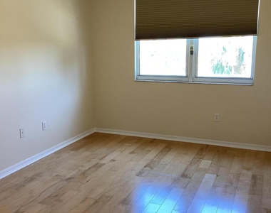 2421 Ne 65th Street - Photo Thumbnail 32