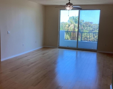 2421 Ne 65th Street - Photo Thumbnail 18