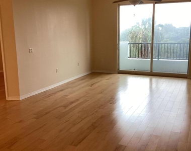 2421 Ne 65th Street - Photo Thumbnail 41