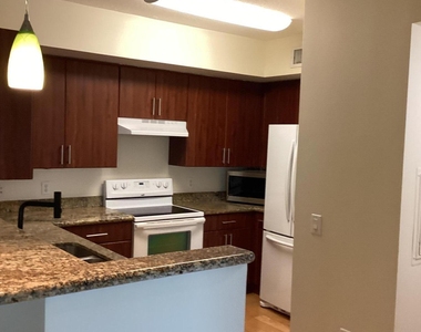 2421 Ne 65th Street - Photo Thumbnail 38