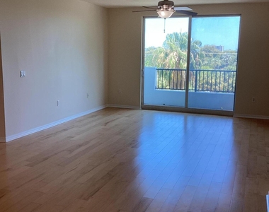 2421 Ne 65th Street - Photo Thumbnail 20