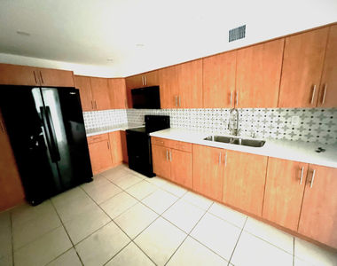 7000 Nw 186th Street - Photo Thumbnail 17