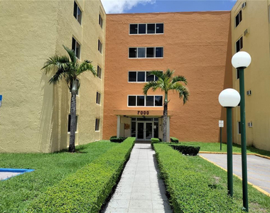 7000 Nw 186th Street - Photo Thumbnail 15