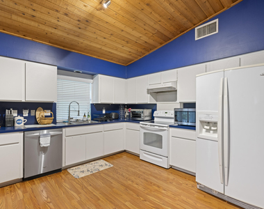 756 Juniper Place - Photo Thumbnail 5