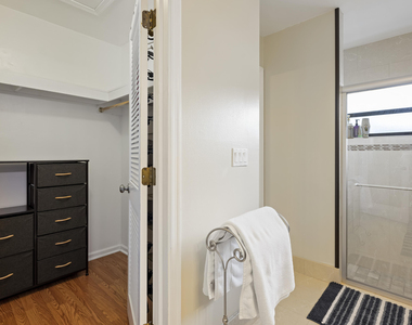756 Juniper Place - Photo Thumbnail 9