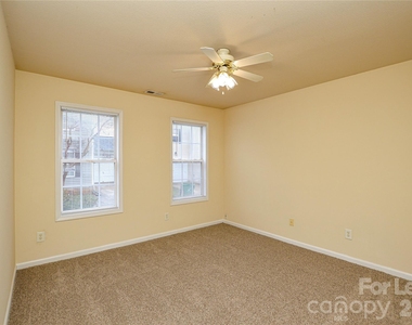 8415 Spirea Court - Photo Thumbnail 13