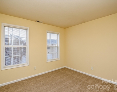 8415 Spirea Court - Photo Thumbnail 5