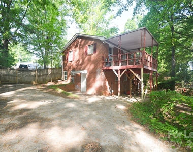 2143 Finchley Drive - Photo Thumbnail 20